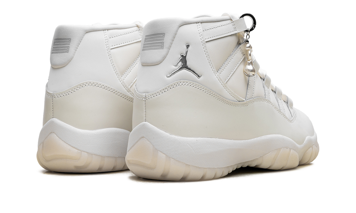 Air Jordan 11 WMNS Pearl AR0715 110