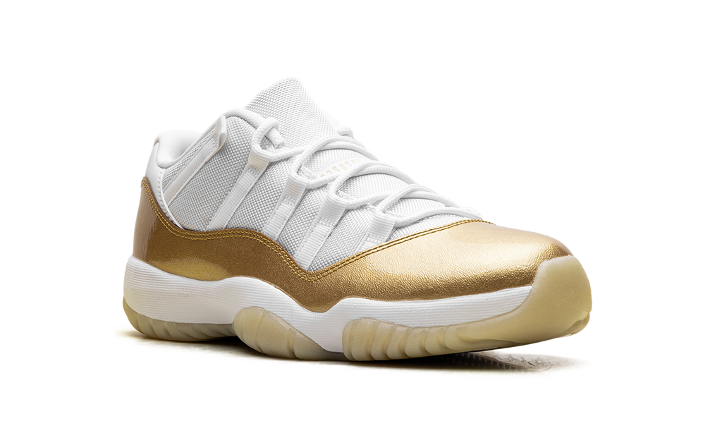 Air Jordan 11 Low WMNS Mother's Day AH7860 102