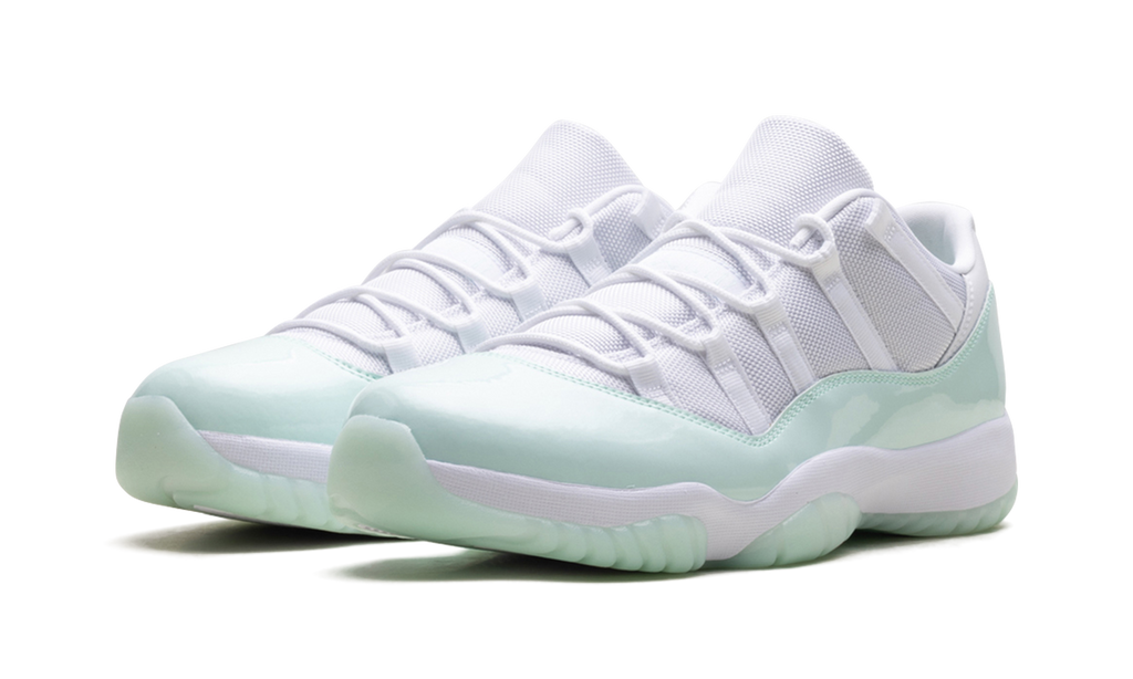 Air Jordan 11 Low WMNS Igloo AH7860 103
