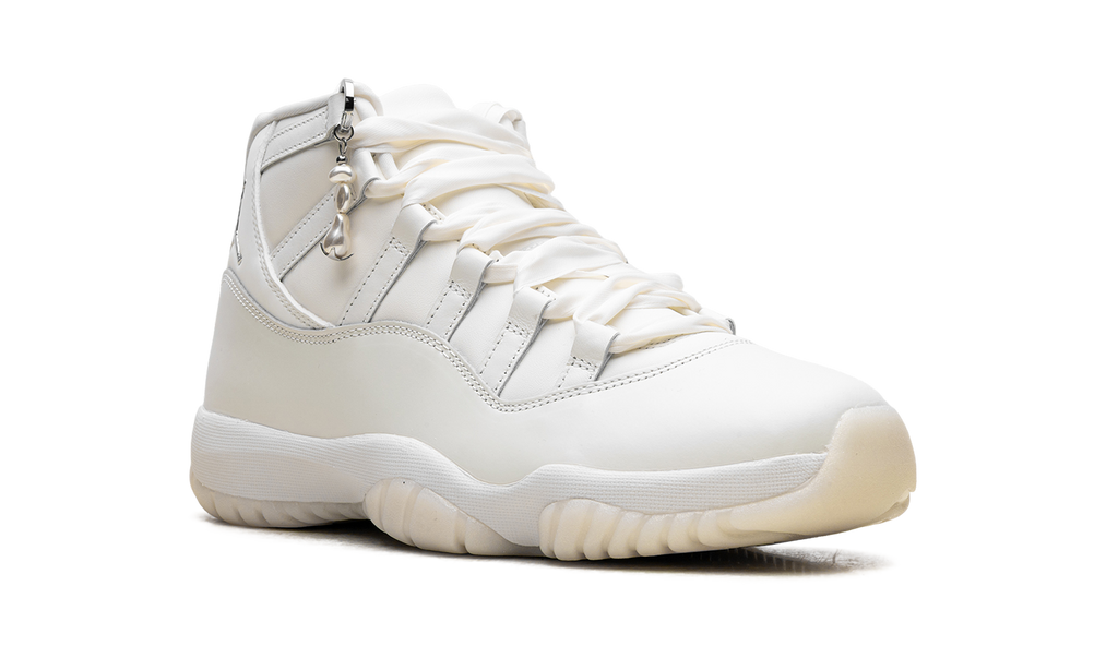 Air Jordan 11 WMNS Pearl AR0715 110