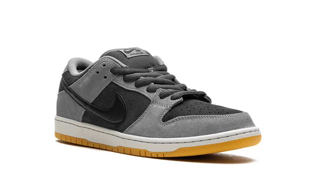 SB Dunk Low 7FS